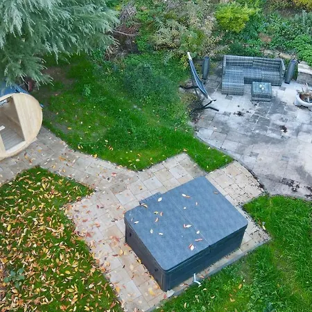 Appartement - Mit Garten Und Wintergarten